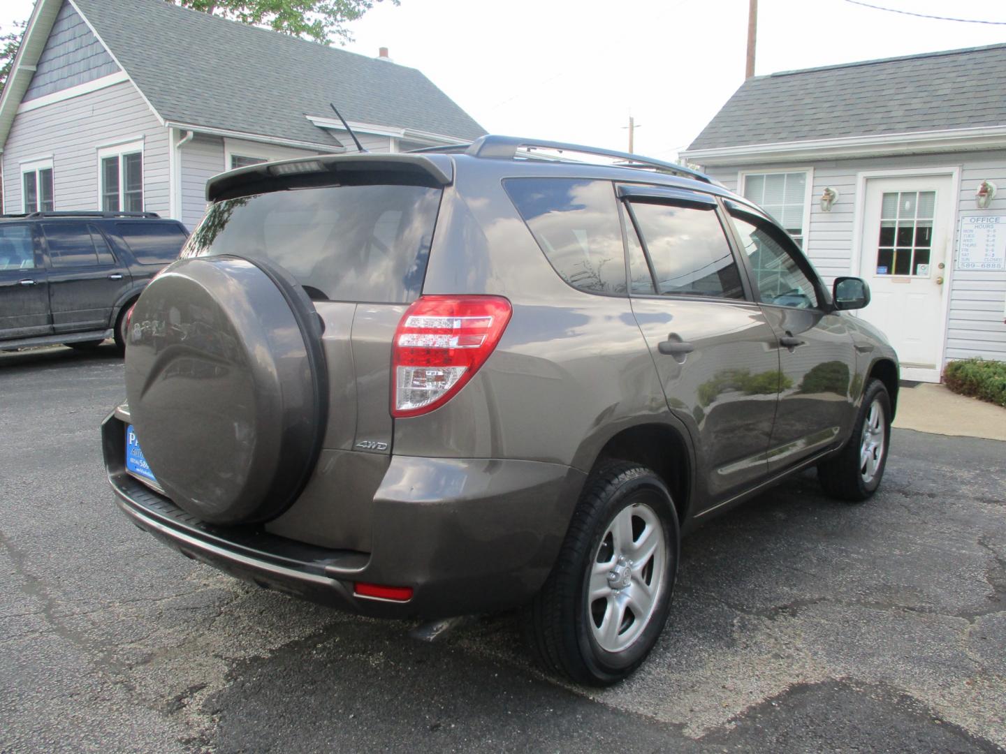 2011 GRAY /tan Toyota RAV4 Base I4 4WD with 3rd Row (2T3JF4DV5BW) with an 2.4L L4 DOHC 16V engine, 4-Speed Automatic transmission, located at 540a Delsea Drive, Sewell, NJ, 08080, (856) 589-6888, 39.752560, -75.111206 - Photo#6